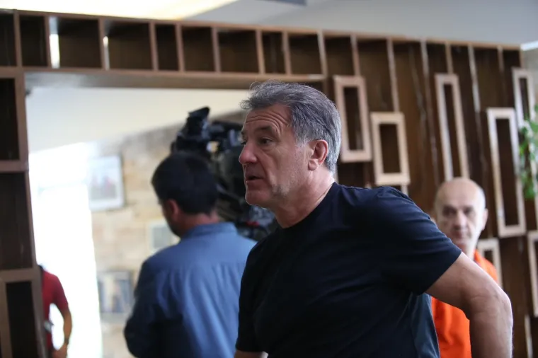 ZDRAVKO MAMIĆ ODRŽAO PRESICU U MEĐUGORJU: 'Nema &scaron;anse da se vratim u Hrvatsku'