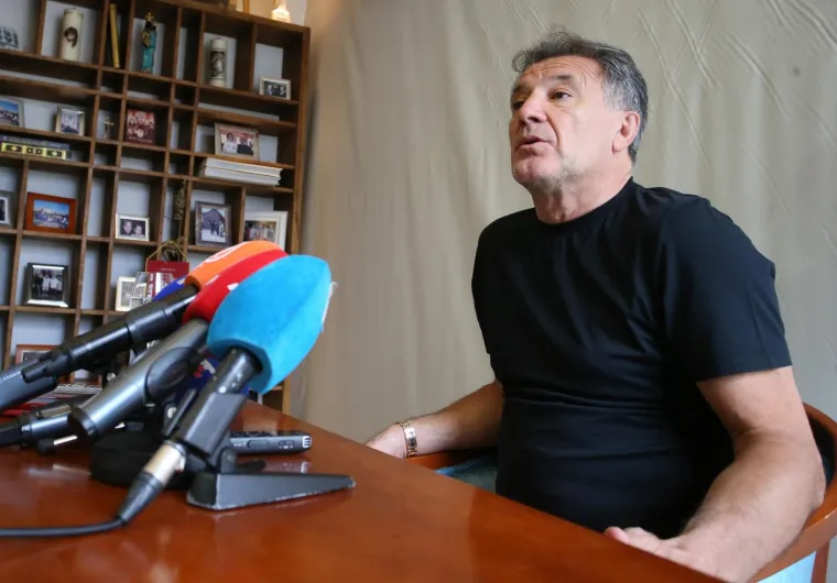 Odmah nakon &scaron;to ga je osječki Županijski sud nepravomoćno osudio na &scaron;est i pol godina zatvora, Zdravko Mamić obratio se javnosti na konferenciji za novinare u Međugorju.