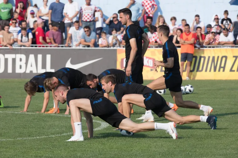 Vatreni odradili trening, a s prepune tribine ih bodrili kao da su već na Svjetskom prvenstvu