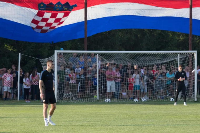 Vatreni odradili trening, a s prepune tribine ih bodrili kao da su već na Svjetskom prvenstvu