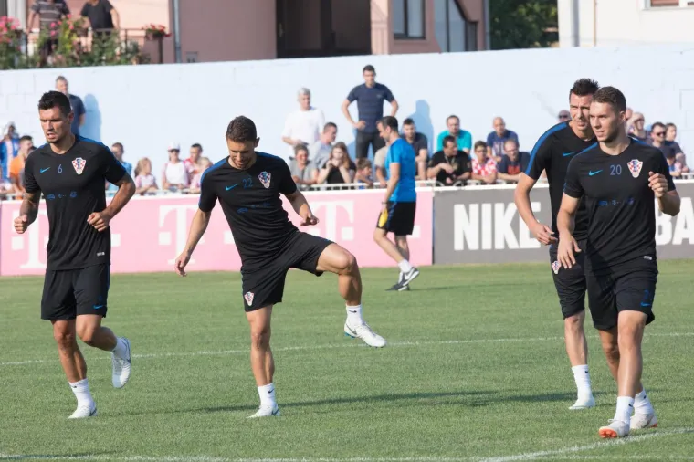 Vatreni odradili trening, a s prepune tribine ih bodrili kao da su već na Svjetskom prvenstvu