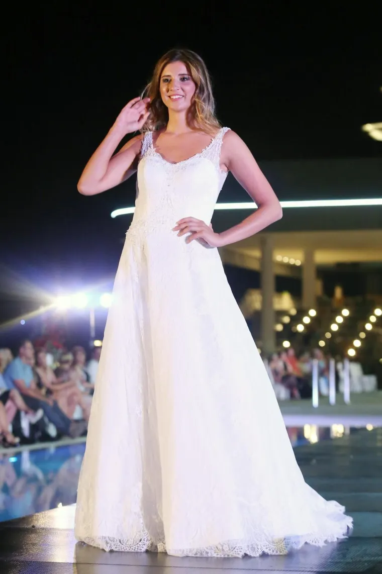 LIJEPA ENI ŠUKUNDA PREDALA KRUNU: Nova Miss hrvatske dijaspore je zanosna Tihana Babij iz Beča