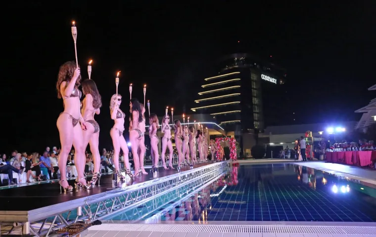 LIJEPA ENI &Scaron;UKUNDA PREDALA KRUNU: Nova Miss hrvatske dijaspore je zanosna Tihana Babij iz Beča