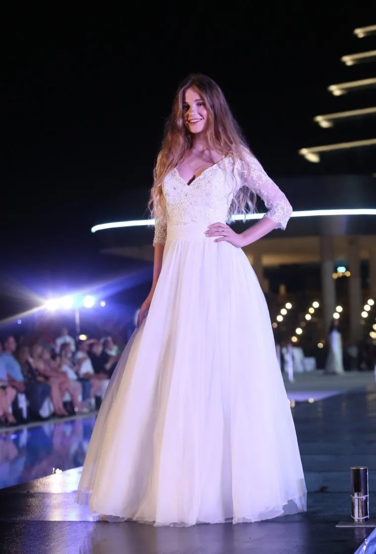 LIJEPA ENI &Scaron;UKUNDA PREDALA KRUNU: Nova Miss hrvatske dijaspore je zanosna Tihana Babij iz Beča