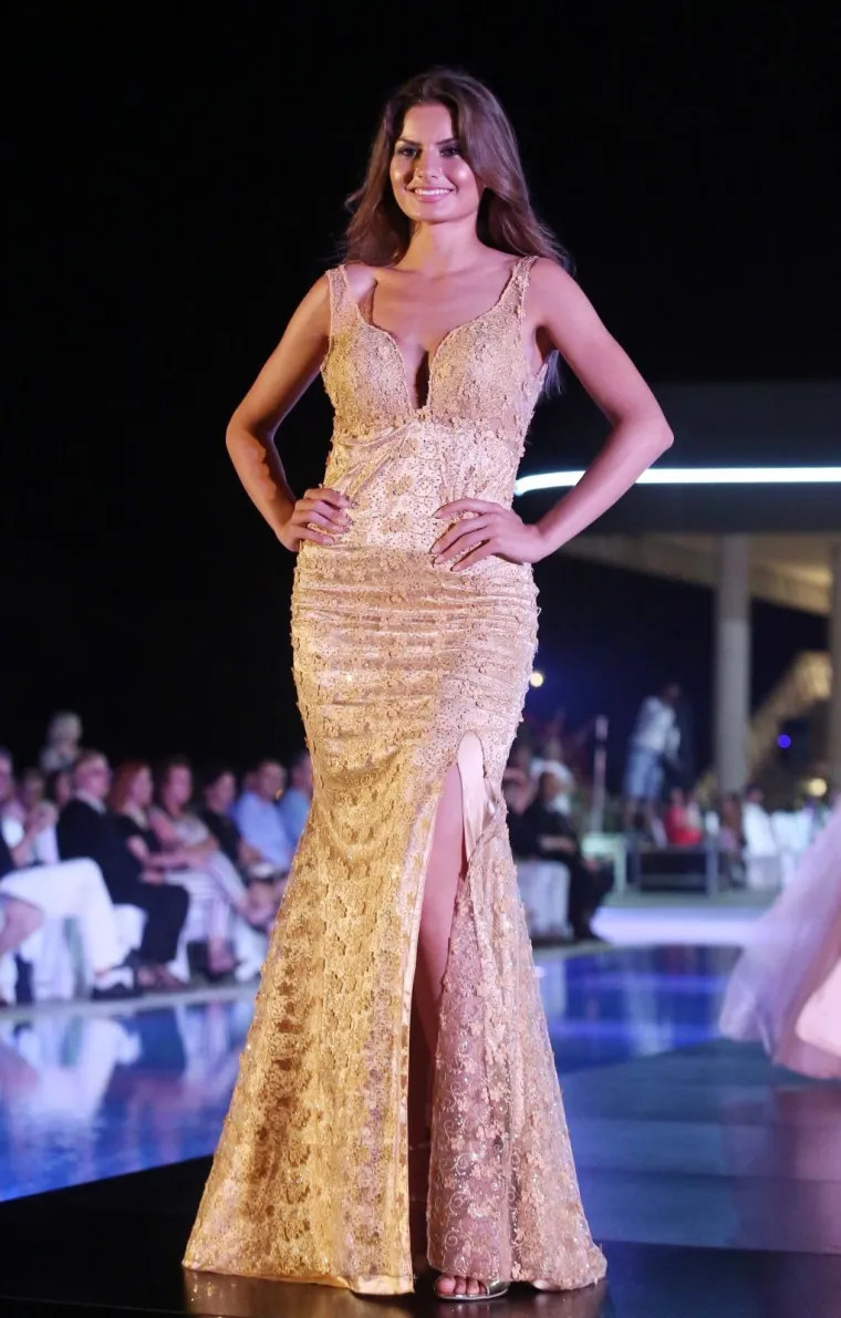 LIJEPA ENI &Scaron;UKUNDA PREDALA KRUNU: Nova Miss hrvatske dijaspore je zanosna Tihana Babij iz Beča