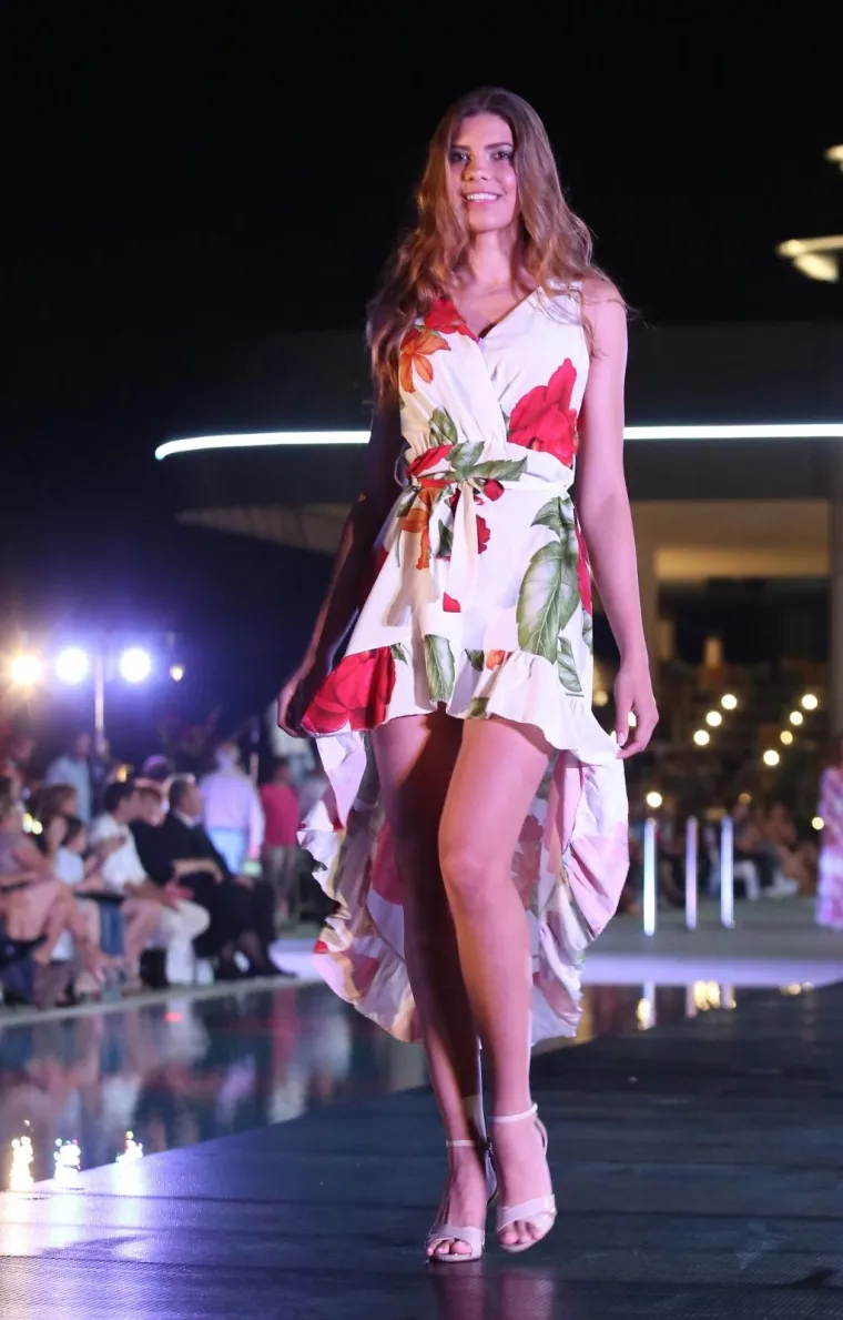 LIJEPA ENI &Scaron;UKUNDA PREDALA KRUNU: Nova Miss hrvatske dijaspore je zanosna Tihana Babij iz Beča