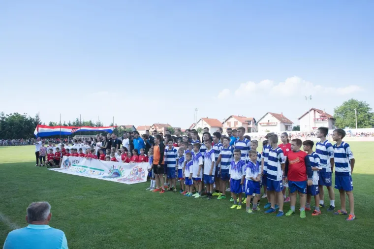 VATRENI U SLAVONIJI: Osjetite dašak atmosfere s otvorenog treninga u Bogdanovcima