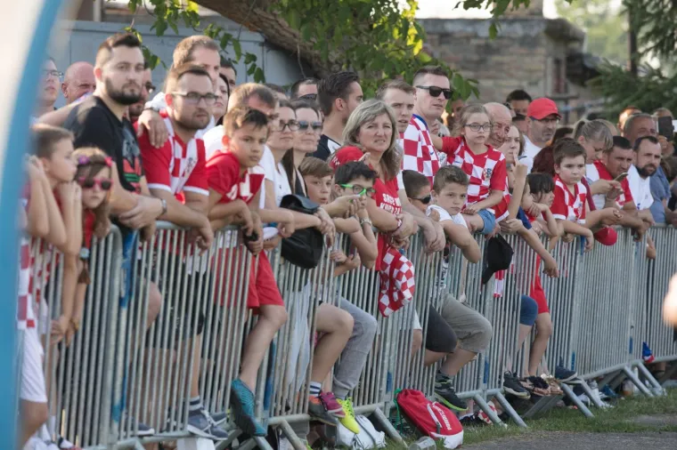 VATRENI U SLAVONIJI: Osjetite dašak atmosfere s otvorenog treninga u Bogdanovcima