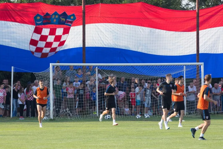 VATRENI U SLAVONIJI: Osjetite dašak atmosfere s otvorenog treninga u Bogdanovcima