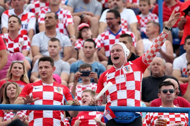 GRADSKI VRT UŽIVA U SPEKTAKLU: Kroz fotografije se uživite u ono &scaron;to se događa na utakmici Hrvatska - Senegal