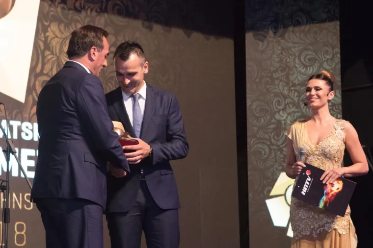 Na prvoj dodjeli Trofeja HNS-a Luka Modrić izabran za najboljeg hrvatskog nogometa&scaron;a