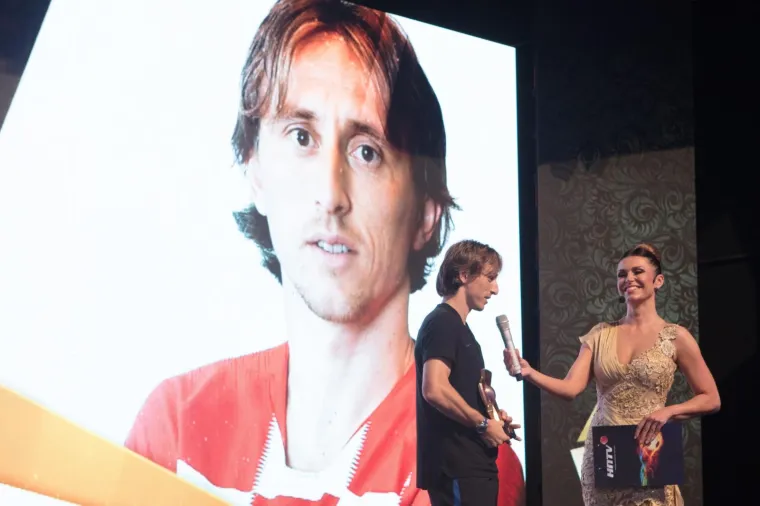 Na prvoj dodjeli Trofeja HNS-a Luka Modrić izabran za najboljeg hrvatskog nogometa&scaron;a