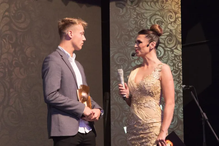 Na prvoj dodjeli Trofeja HNS-a Luka Modrić izabran za najboljeg hrvatskog nogometa&scaron;a