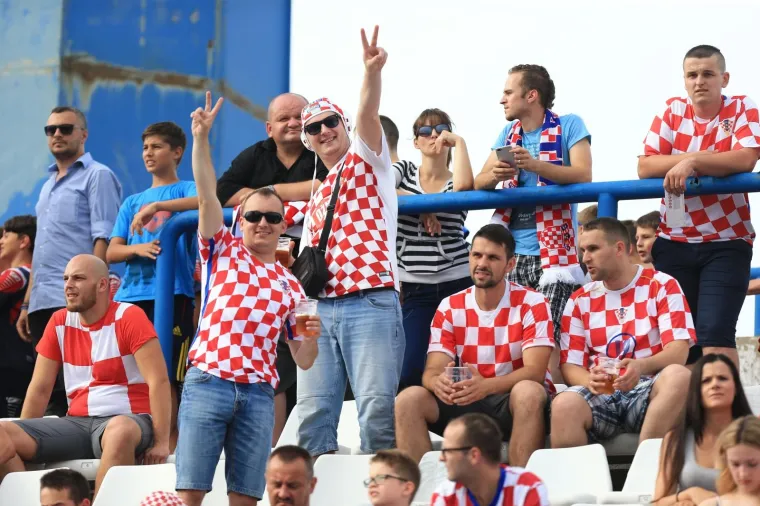 16 tisuća navijača u Osijeku na utakmici Hrvatska - Senegal
