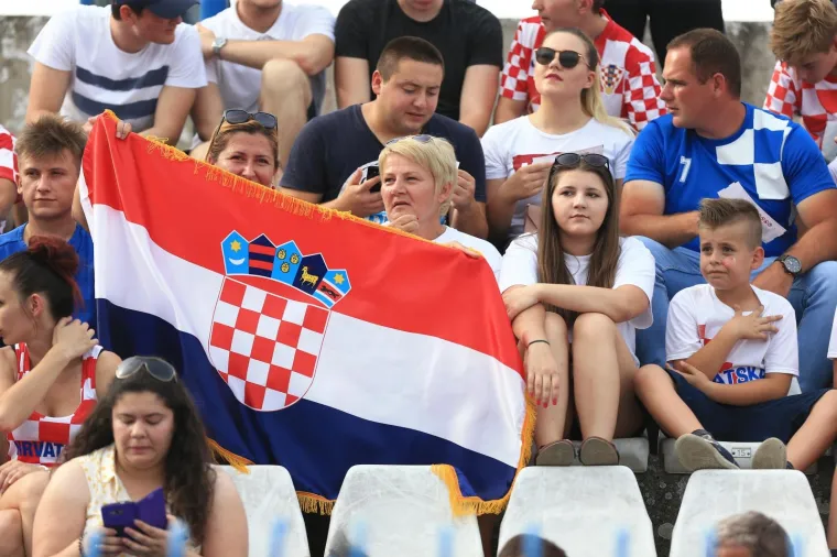 16 tisuća navijača u Osijeku na utakmici Hrvatska - Senegal