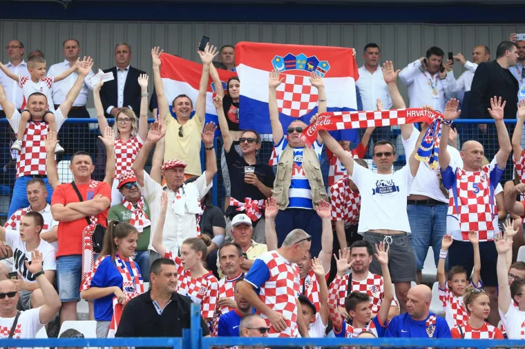 16 tisuća navijača u Osijeku na utakmici Hrvatska - Senegal