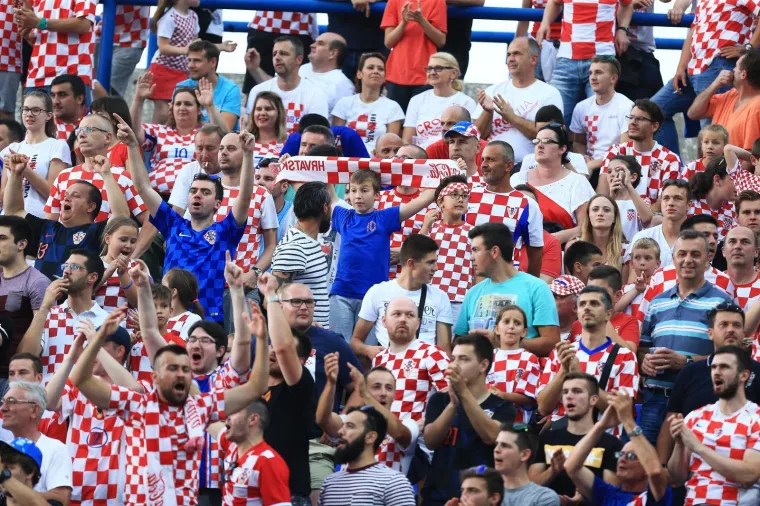 16 tisuća navijača u Osijeku na utakmici Hrvatska - Senegal