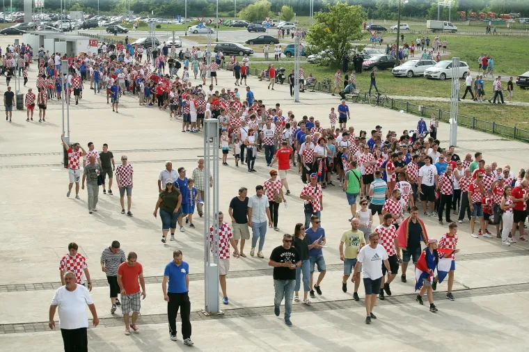 16 tisuća navijača u Osijeku na utakmici Hrvatska - Senegal