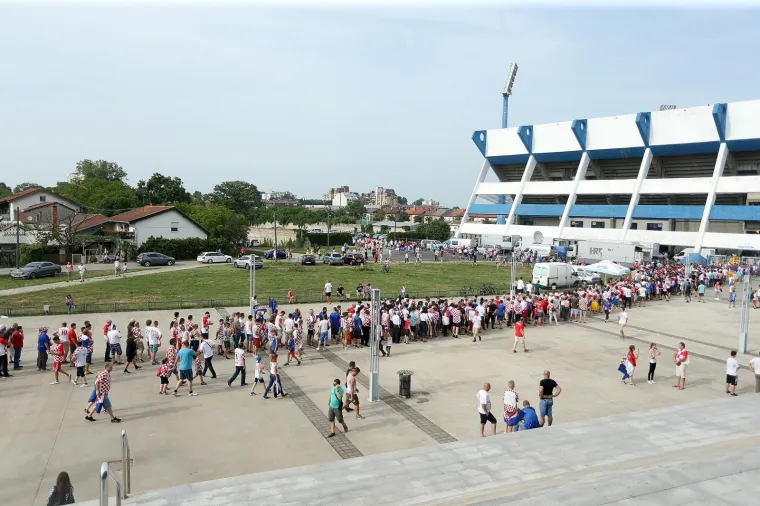 16 tisuća navijača u Osijeku na utakmici Hrvatska - Senegal