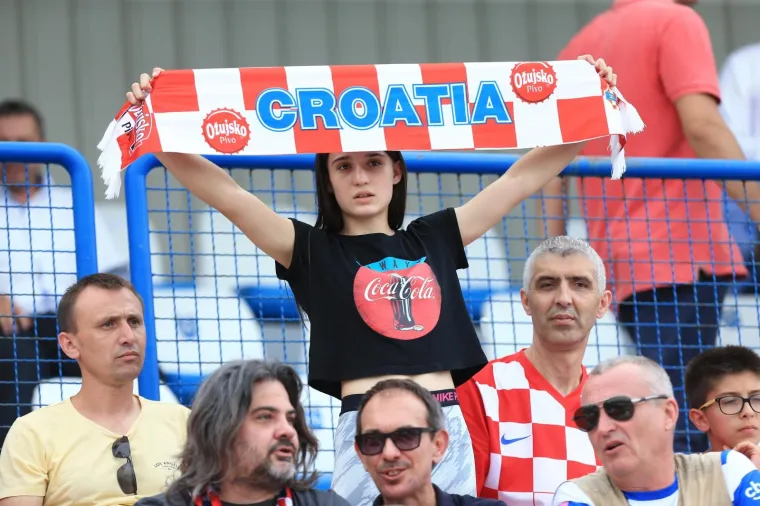 16 tisuća navijača u Osijeku na utakmici Hrvatska - Senegal