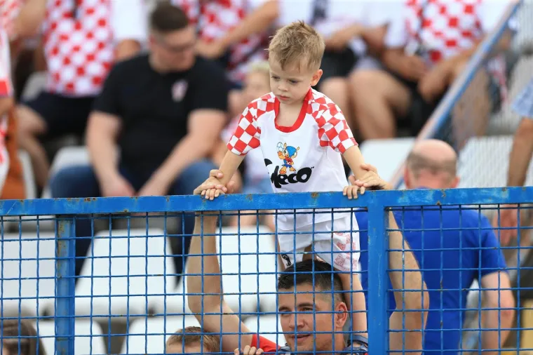 16 tisuća navijača u Osijeku na utakmici Hrvatska - Senegal