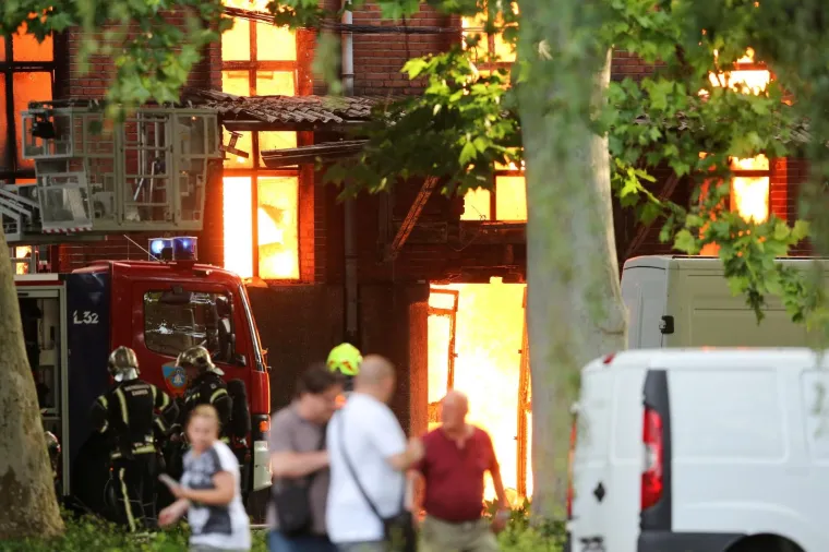 VELIKI POŽAR U ZAGREBU: Gusti dim se nadvio nad grad, vatrogasci iza&scaron;li na teren