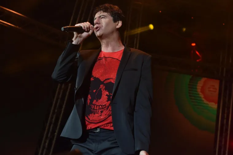 NIVES I LIDIJA SE OPET BORE ZA PAŽNJU: Jedna glumila Rihannu u donjem rublju, druga obukla famoznu vagina haljinu