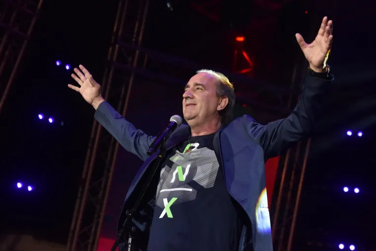 NIVES I LIDIJA SE OPET BORE ZA PAŽNJU: Jedna glumila Rihannu u donjem rublju, druga obukla famoznu vagina haljinu