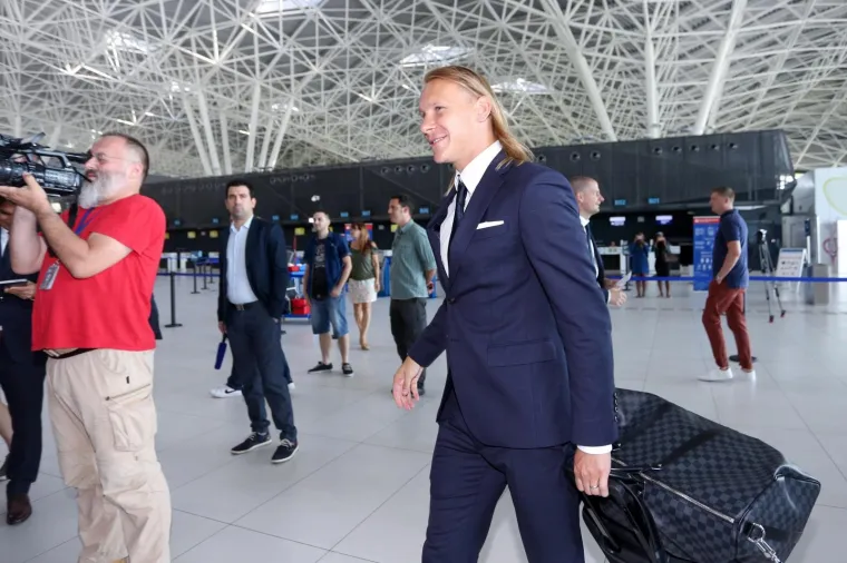 Pogledajte kakva je atmosfera vladala: Hrvatska reprezentacija otputovala u Rusiju