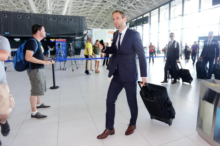 Pogledajte kakva je atmosfera vladala: Hrvatska reprezentacija otputovala u Rusiju