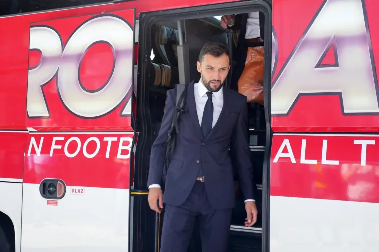 Pogledajte kakva je atmosfera vladala: Hrvatska reprezentacija otputovala u Rusiju