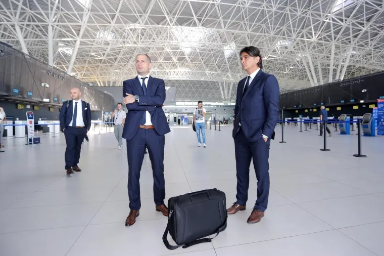 Pogledajte kakva je atmosfera vladala: Hrvatska reprezentacija otputovala u Rusiju