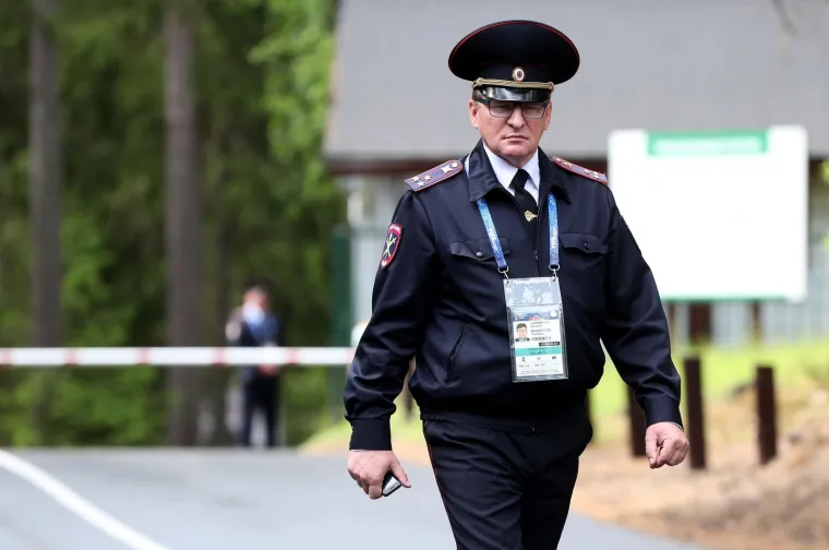 Osiguranje u resortu u kojemu je smje&scaron;tena hrvatska nogometna reprezentacija na visokom je nivou, ni&scaron;ta se ne prepu&scaron;ta slučaju, ruska policija je spremna da za&scaron;titi sve sudionike Mundijala.