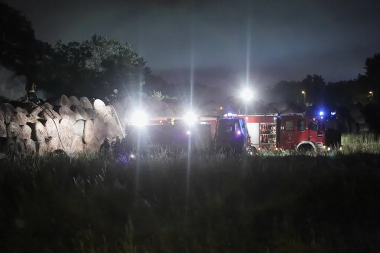 Veliki požar u tvornici PAN u Zagrebu gasila 64 vatrogasca