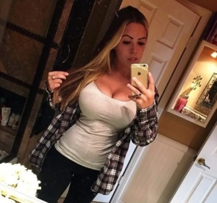 UPORNO POKU&Scaron;AVAJU OŽIVJETI GRUNGE: Sad su posegle i za seksi fotkama, ali jednog detalja se ne odriču