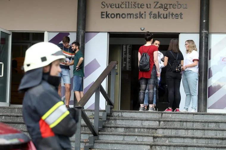 GRMLJAVINSKO NEVRIJEME PRAĆENO TUČOM PONOVNO POGODILO ZAGREB: Zbog obilnih oborina poplavljen Ekonomski fakultet