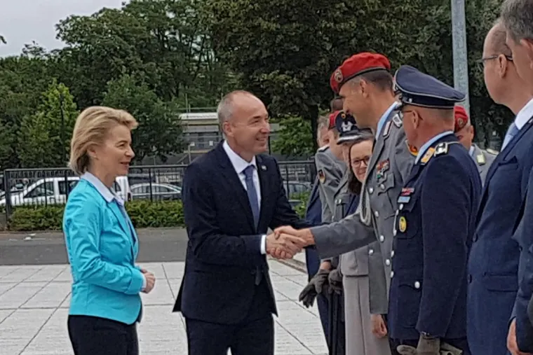 Ministar Krstičević s njemačkom ministricom obrane u Berlinu