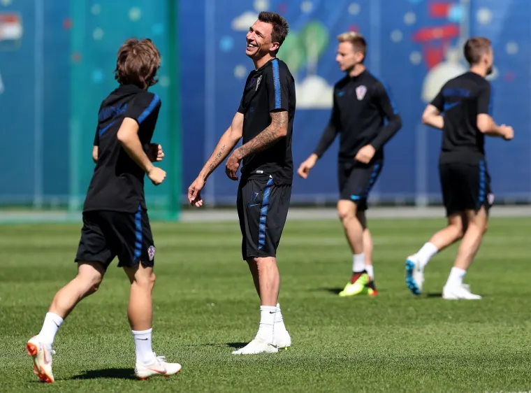 NACIJA MOŽE ODAHNUTI: Igrač bez kojeg Dalić ne može zamisliti zadnju liniju vratio se treninzima