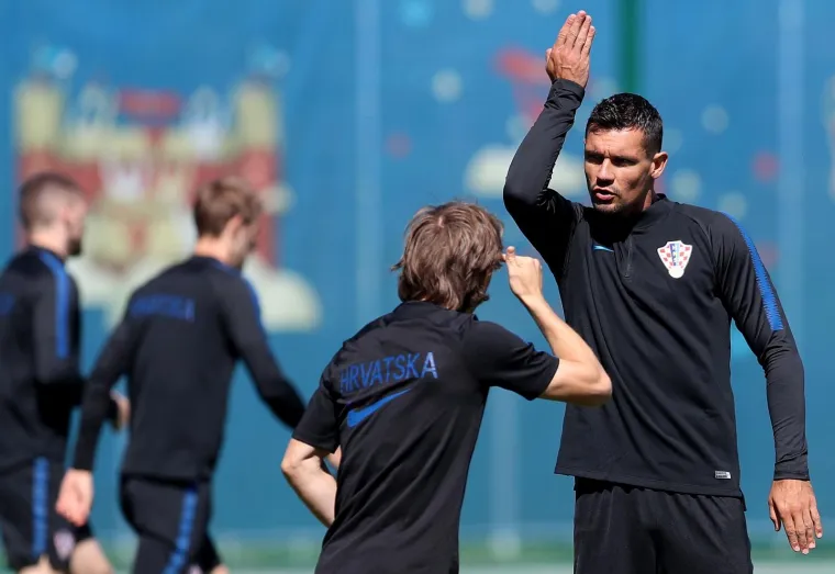 NACIJA MOŽE ODAHNUTI: Igrač bez kojeg Dalić ne može zamisliti zadnju liniju vratio se treninzima