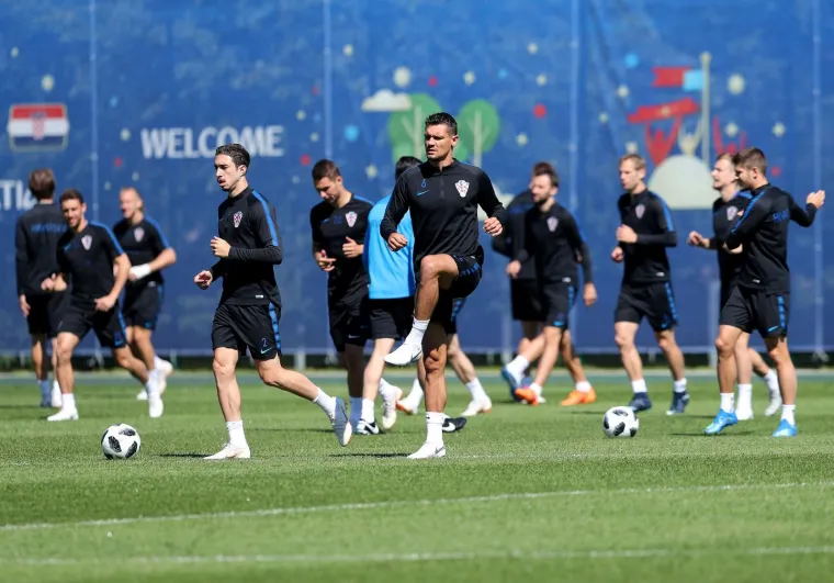 NACIJA MOŽE ODAHNUTI: Igrač bez kojeg Dalić ne može zamisliti zadnju liniju vratio se treninzima