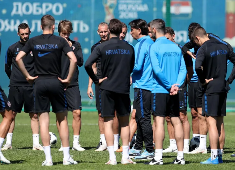 NACIJA MOŽE ODAHNUTI: Igrač bez kojeg Dalić ne može zamisliti zadnju liniju vratio se treninzima