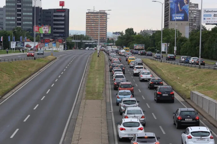 Prometni kolaps zbog prosvjeda protiv visokih cijena goriva