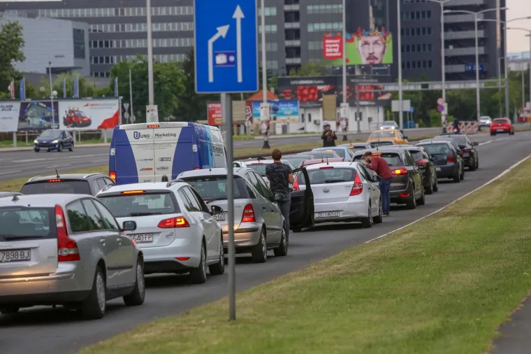 Prometni kolaps zbog prosvjeda protiv visokih cijena goriva