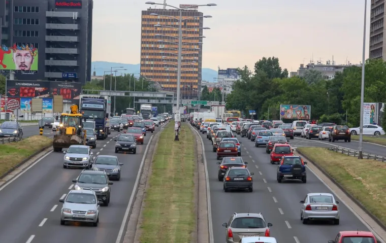 Prometni kolaps zbog prosvjeda protiv visokih cijena goriva