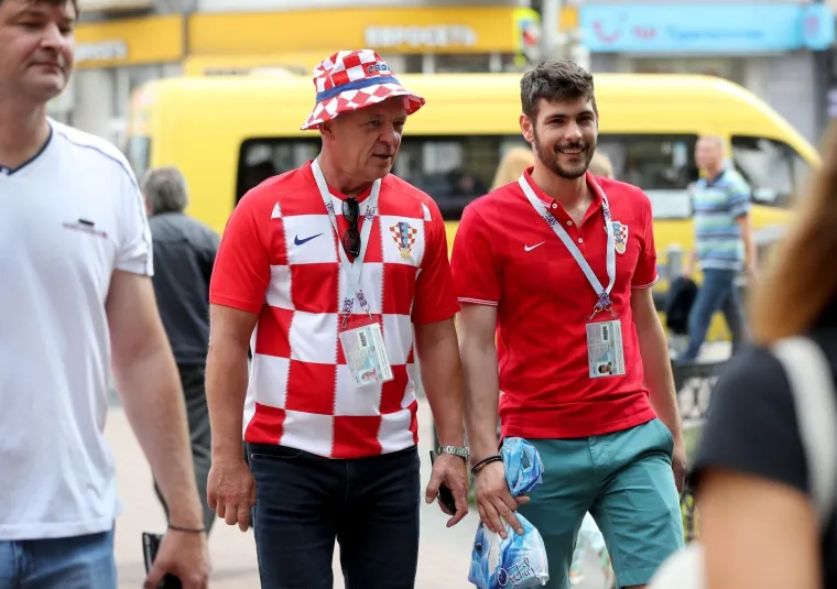 Pogledajte kako su Hrvatski navijači preplavili Kalinjingrad