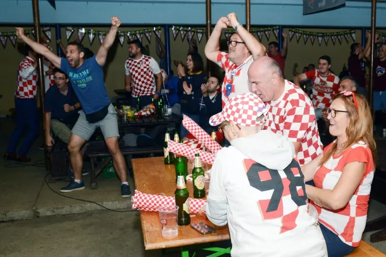 Evo kako Sisak slavi pobjedu Vatrenih