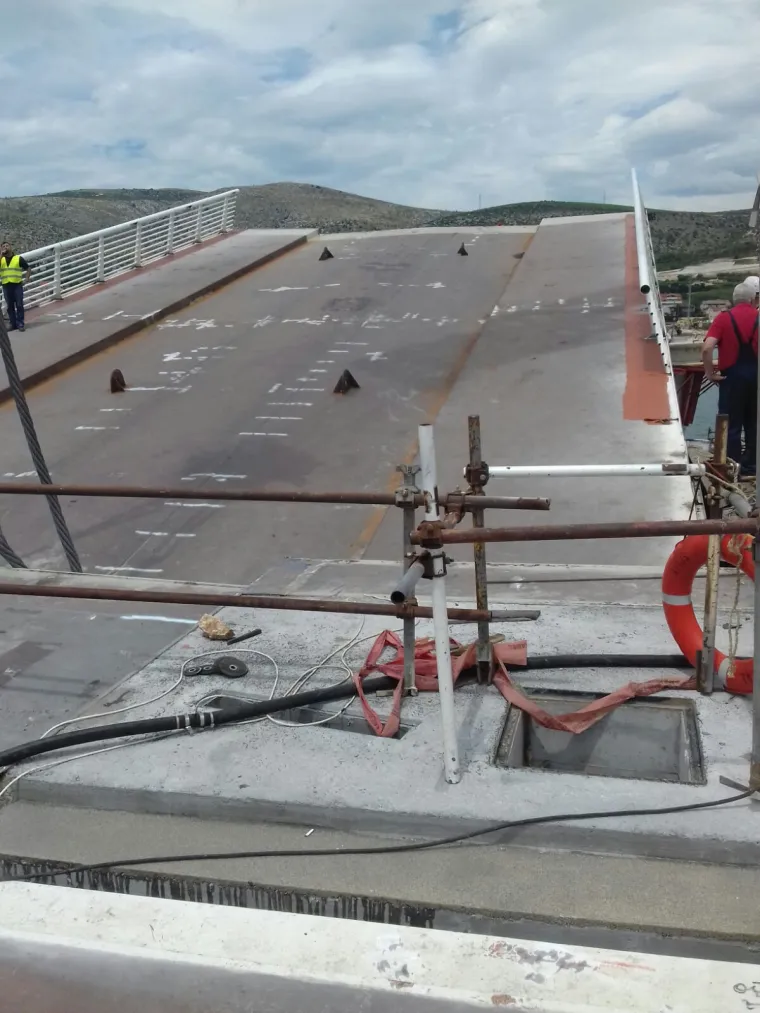 Pogledajte kako izgleda prvo dizanje Čiovskog mosta