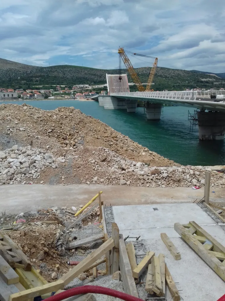 Pogledajte kako izgleda prvo dizanje Čiovskog mosta