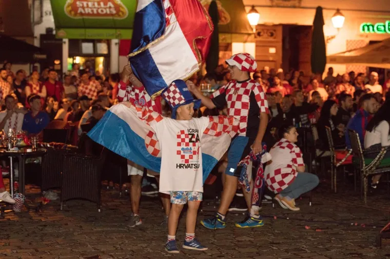 Evo kako se pobjeda Vatrenih slavila u Osijeku