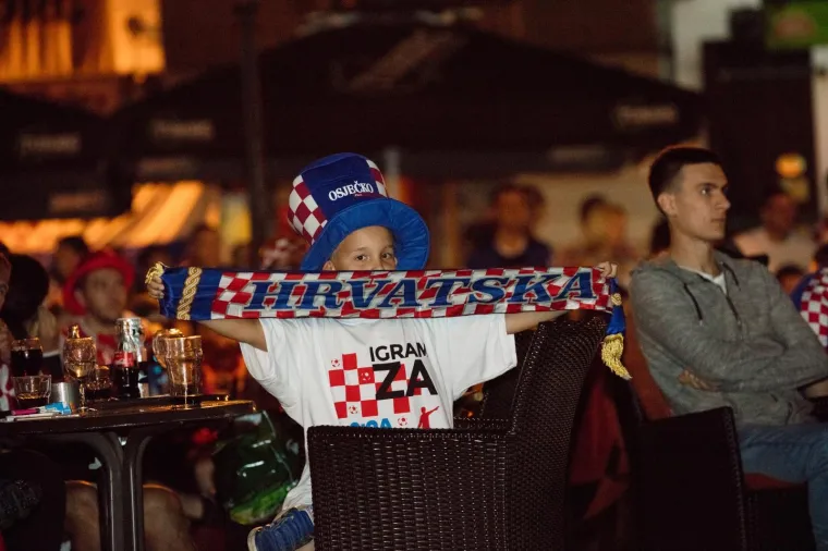 Evo kako se pobjeda Vatrenih slavila u Osijeku